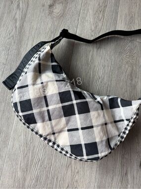 Baggu Mixed Plaid Crescent Purse Black White Cream Medium